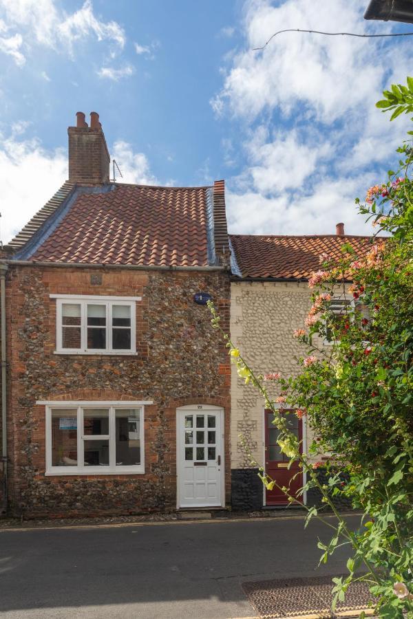 Lion Cottage Holt  Exterior photo